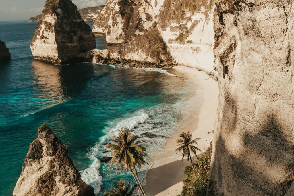 Diamond Beach in Nusa Penida with white sand and turquoise water